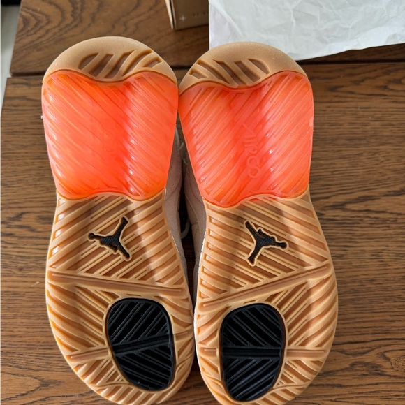 Women’s Jordan MA2 - Picture 4 of 5